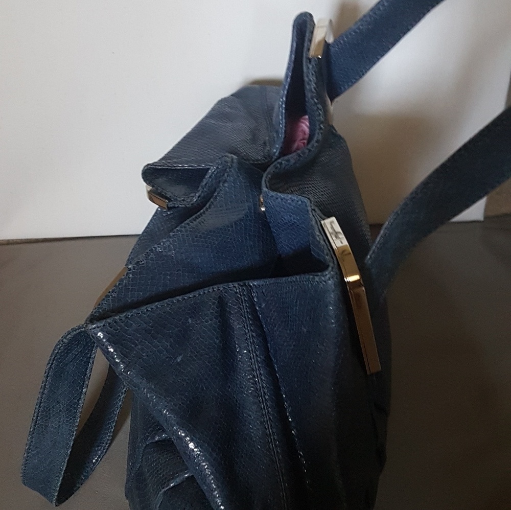 Handbag - Picture 5 of 8